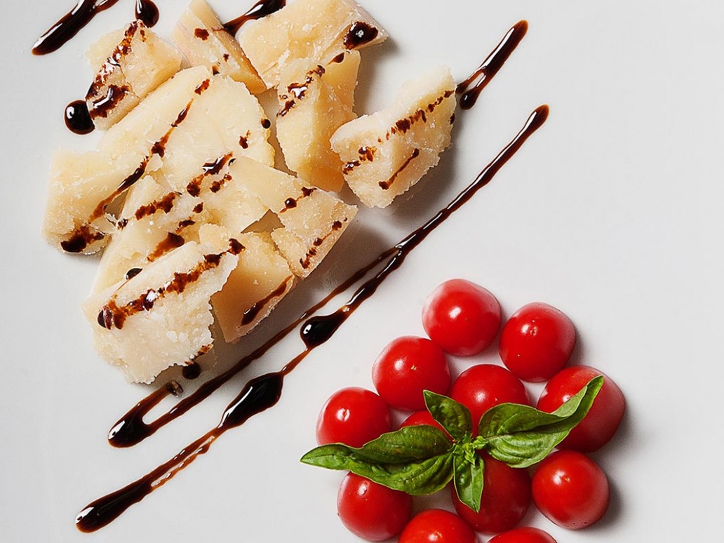 Parmigiano Reggiano e Aceto Balsamico Tradizionale di Modena DOP